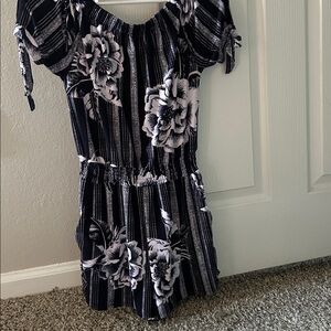 Derek Heart Navy and White Floral Patterned Romper